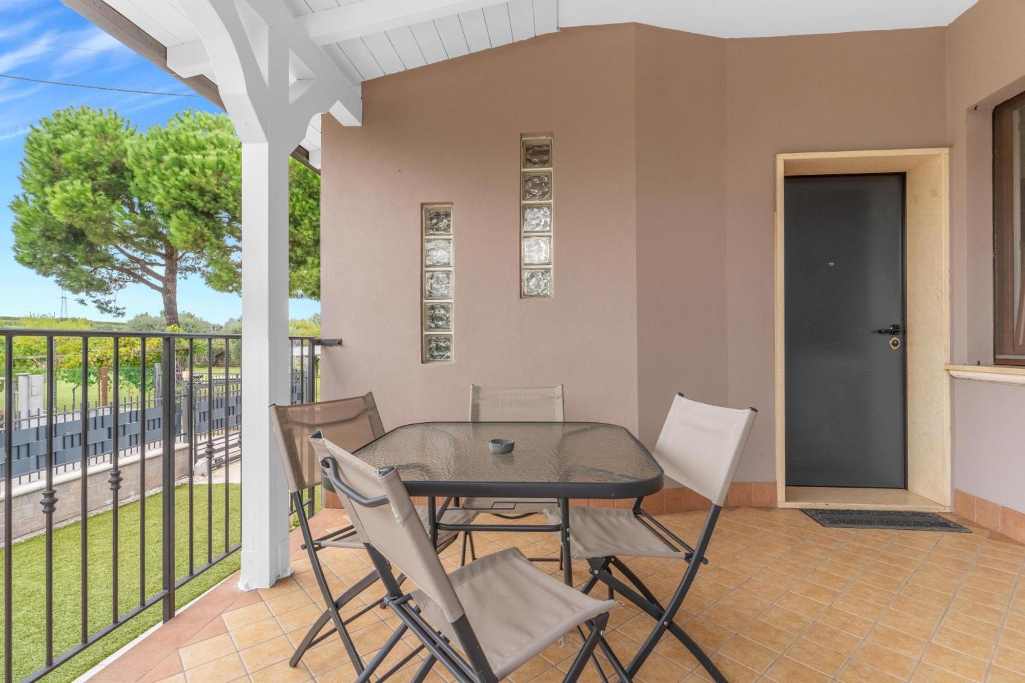 -Free Pool And Parking- Garda House Apartments Castelnuovo del Garda Exterior foto