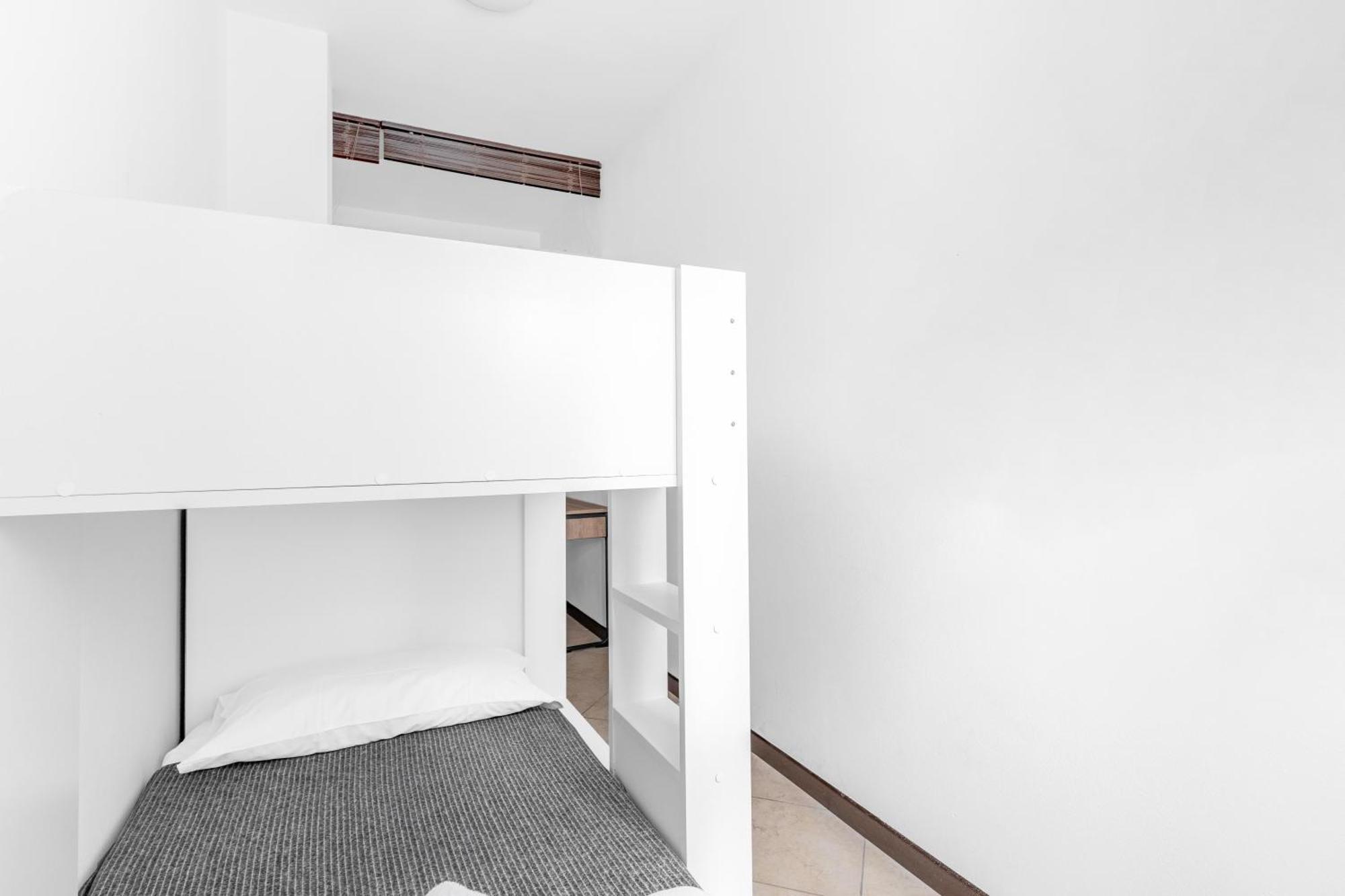 -Free Pool And Parking- Garda House Apartments Castelnuovo del Garda Exterior foto