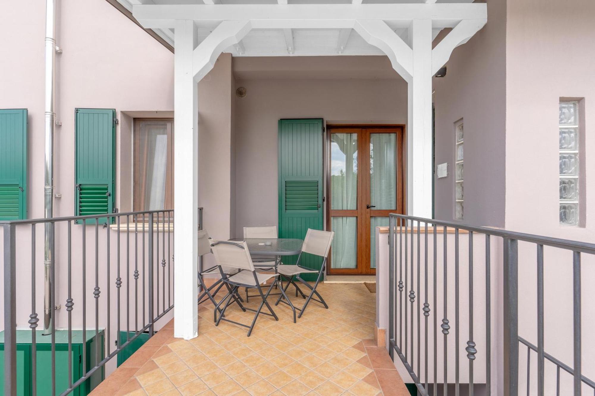 -Free Pool And Parking- Garda House Apartments Castelnuovo del Garda Exterior foto
