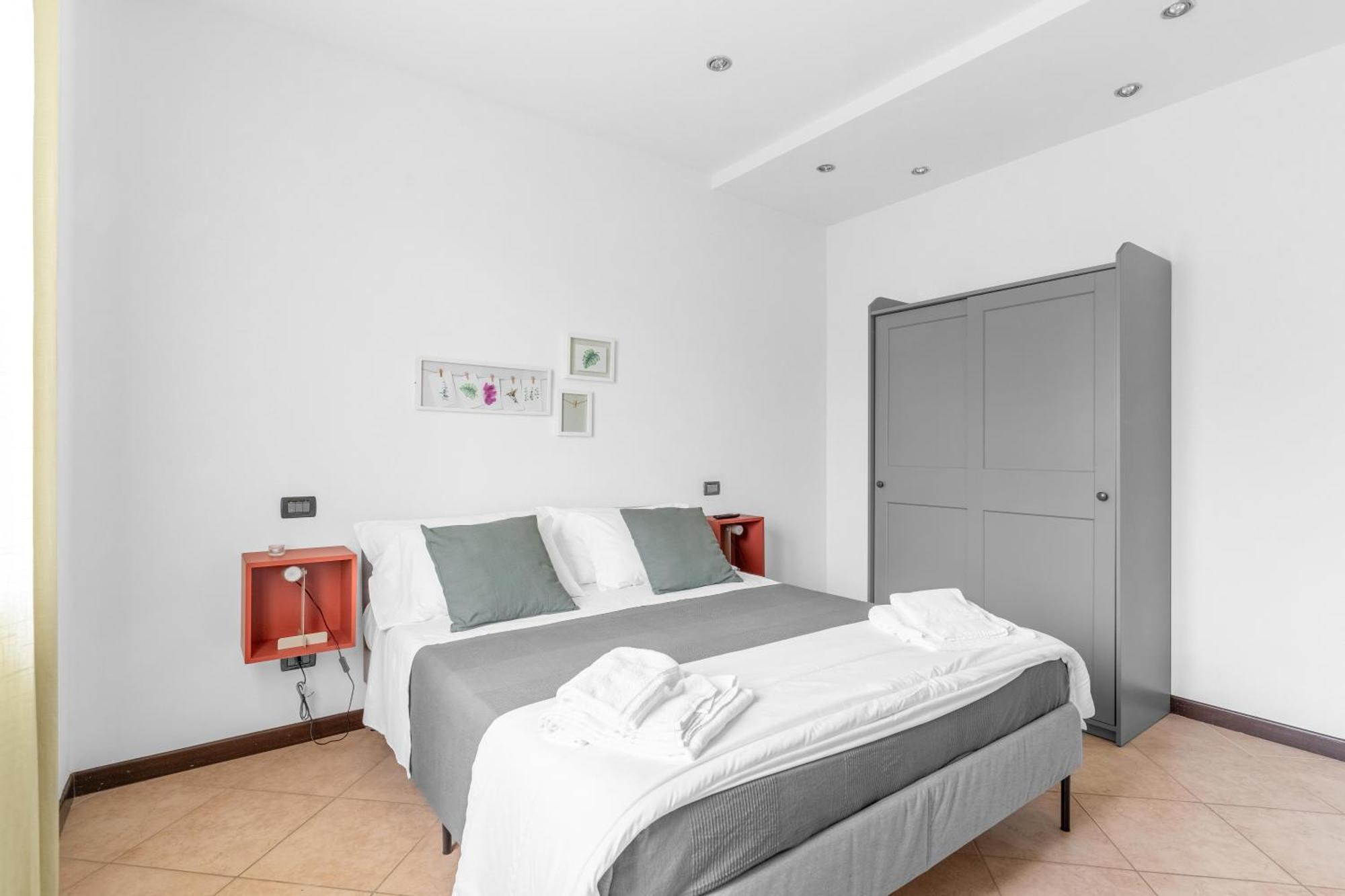 -Free Pool And Parking- Garda House Apartments Castelnuovo del Garda Exterior foto