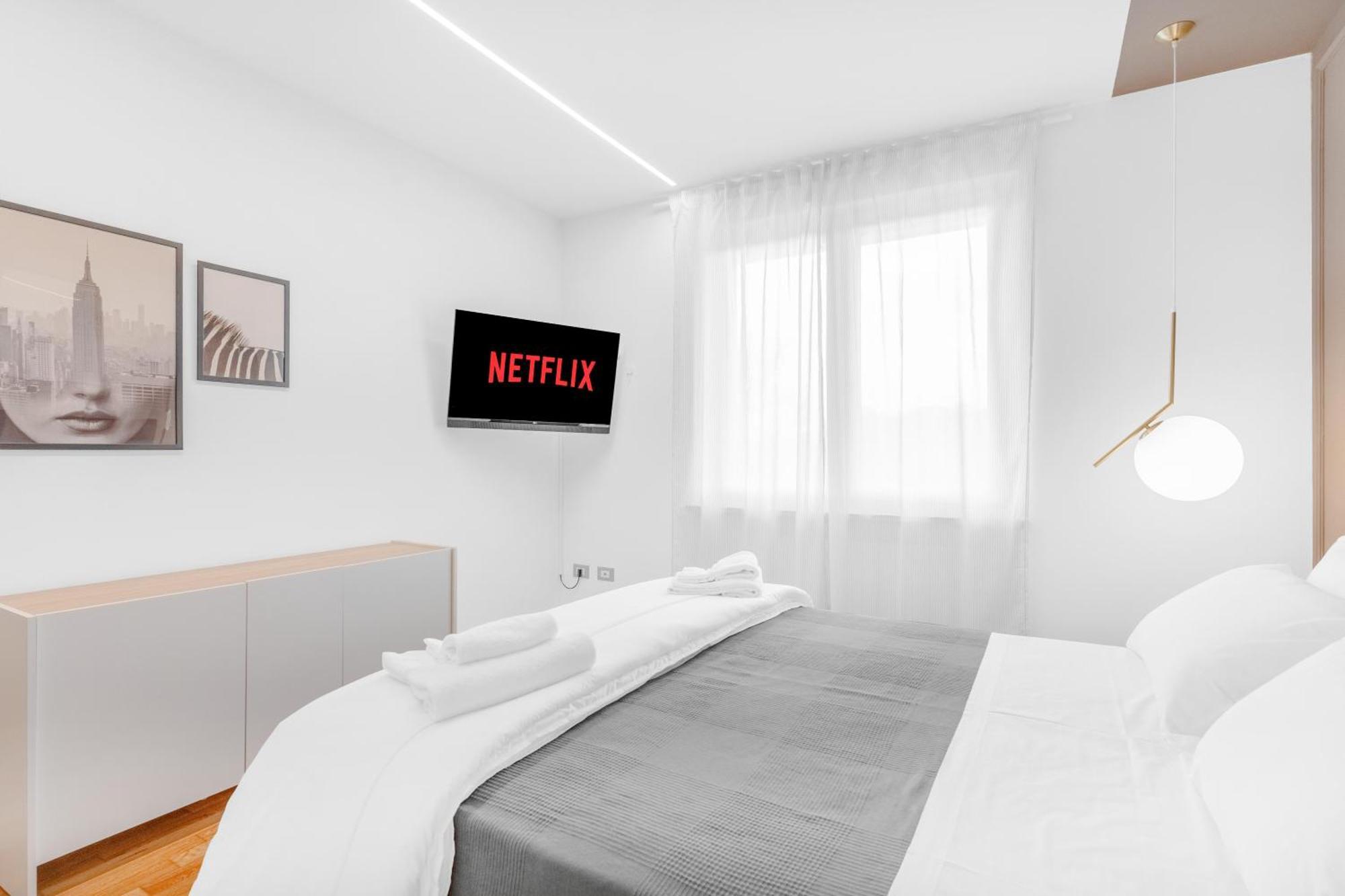 -Free Pool And Parking- Garda House Apartments Castelnuovo del Garda Exterior foto